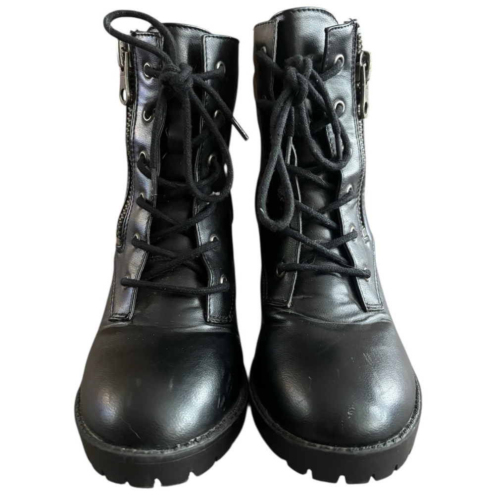 Chic Steve Madden Black Lace-Up Block Heel Boots with Zipper and Tread Size 8.5 - Picture 5 of 10